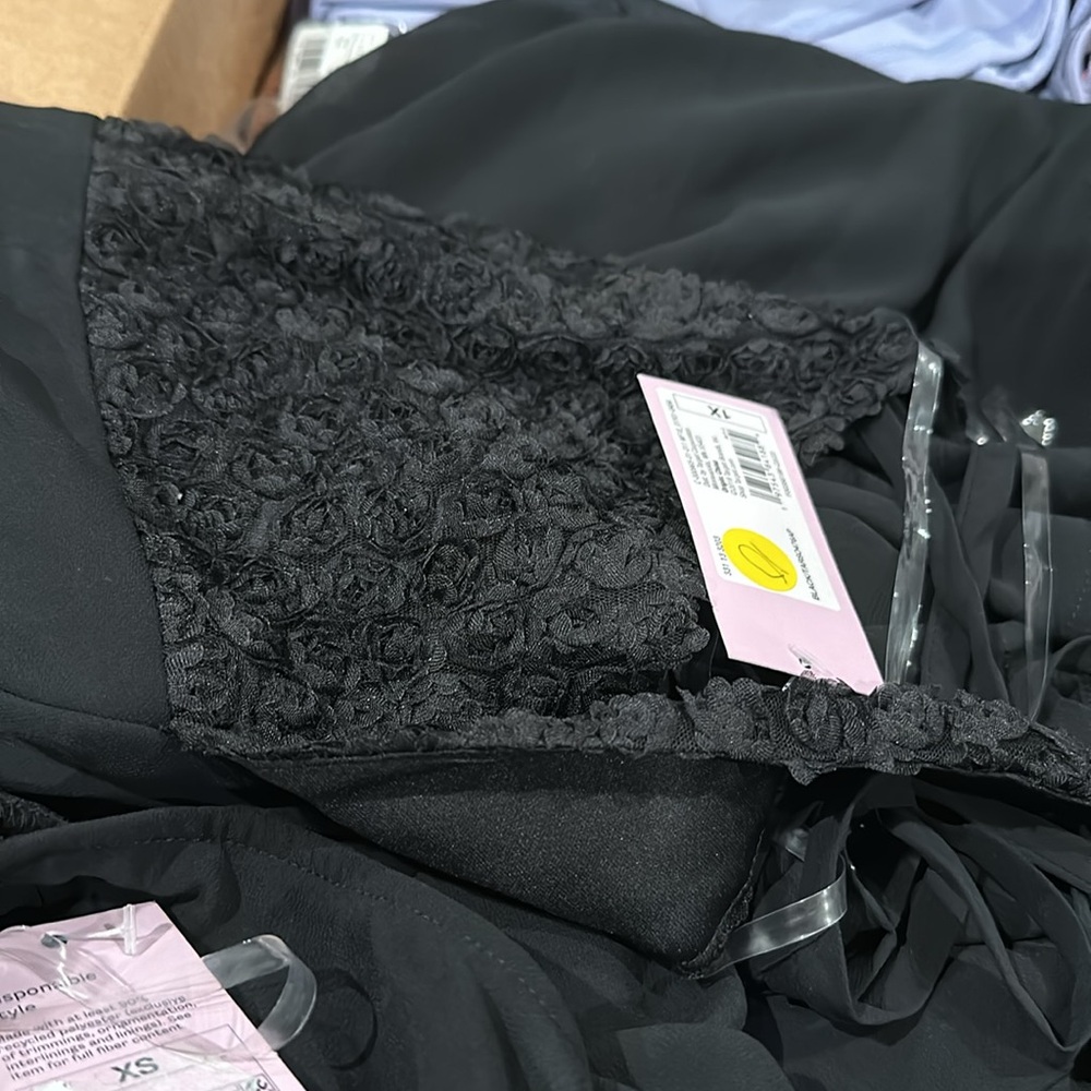 Wild Fable Elegant Black Evening Gown - Picture 5 of 5